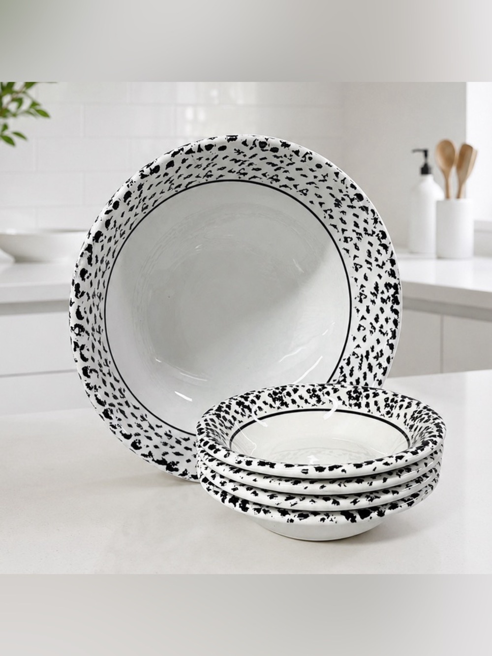 Vintage Italian Black White Splatterware Soup/Pasta Bowl Set 5 Pc Serving Bowl